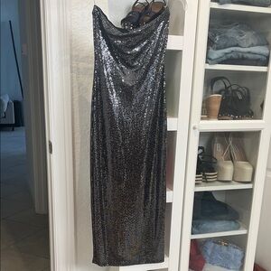 Black Bead Shimmering Black and Silver Top